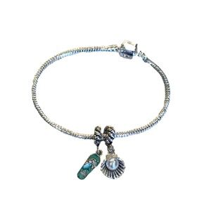 Celebrity Cruise Lines Collectible Charm Bracelet Flip Flop and Oyster Charms